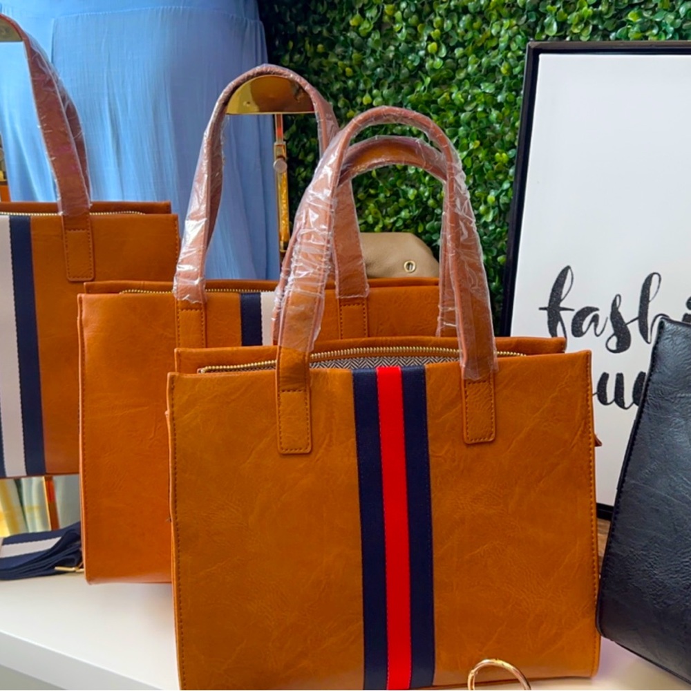 Becki Handbag